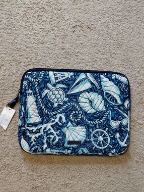 NWT Vera Bradley Shore Enough Quilted Laptop Sleeve Teal, Navy and White